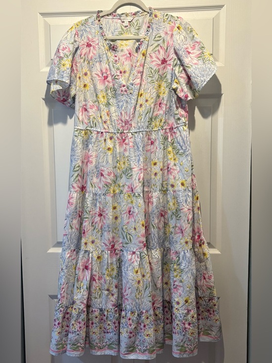 crown & ivy Dresses & Skirts - Crown & Ivy floral v neck tiered lightweight maxi dress Easter spring pastel XL